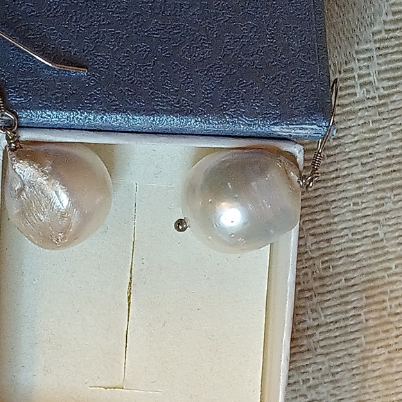 FIRM PRICE**BAROQUE PEARL EARRINGS - Picture 4 of 6